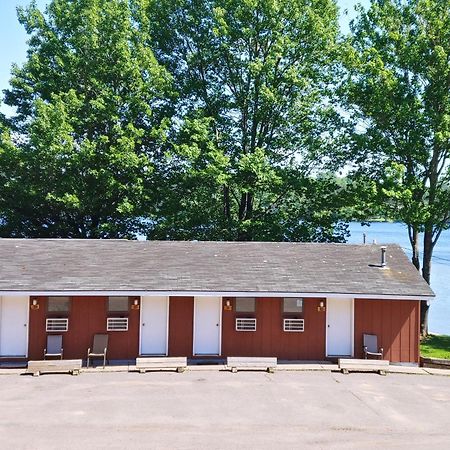 Lakeshore Motel Ice Lake Iron River Exterior foto